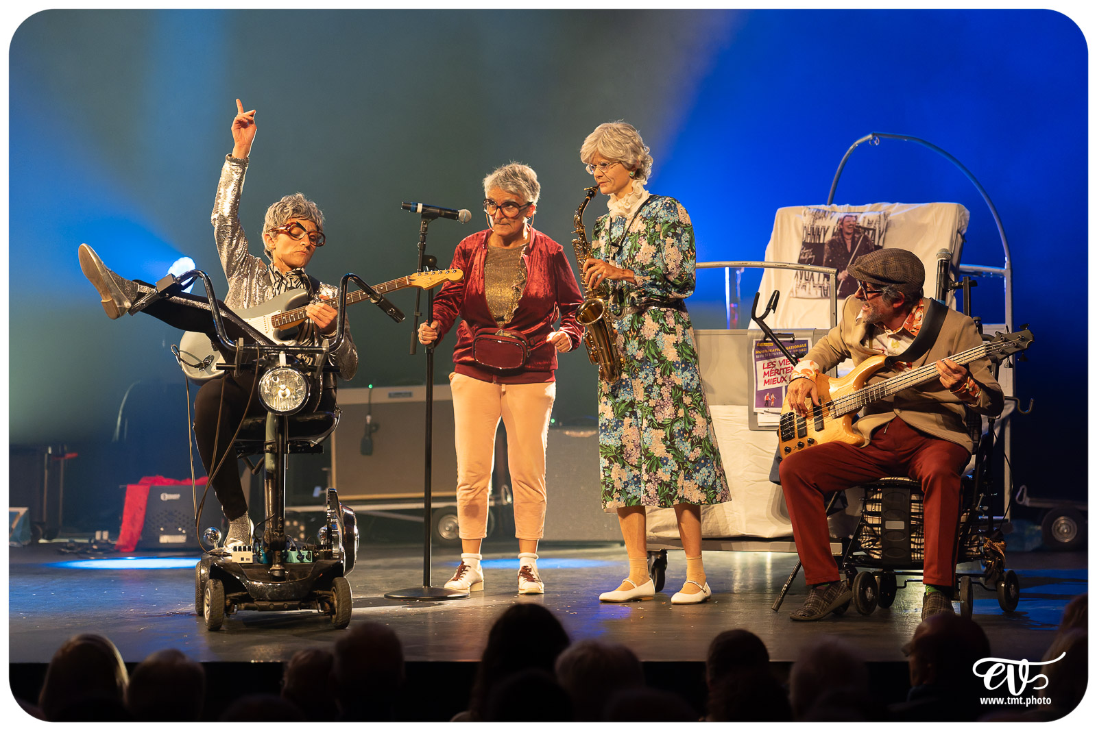 LES GAUFRETTES (CIE JACQUELINE CAMBOUIS)